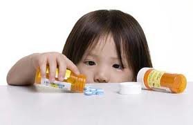 Лечить ли детей лекарствами
